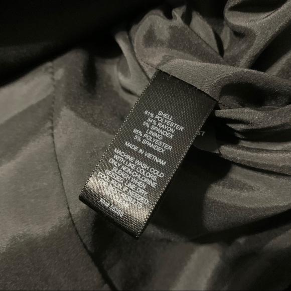 Express 3/4 Ruched Sleeve Black Blazer—Size 2 - Picture 11 of 11